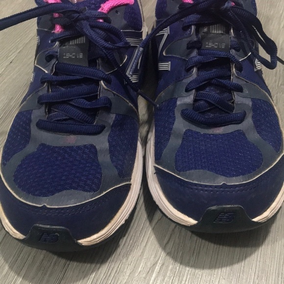 New Balance Performance/Motion Control Runners. Size 8.5 - Picture 3 of 10